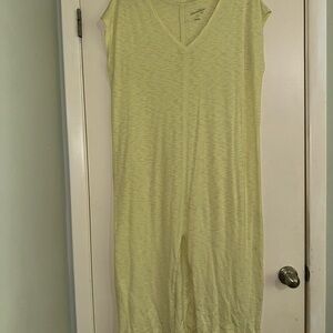 Universal Thread Light Yellow Top